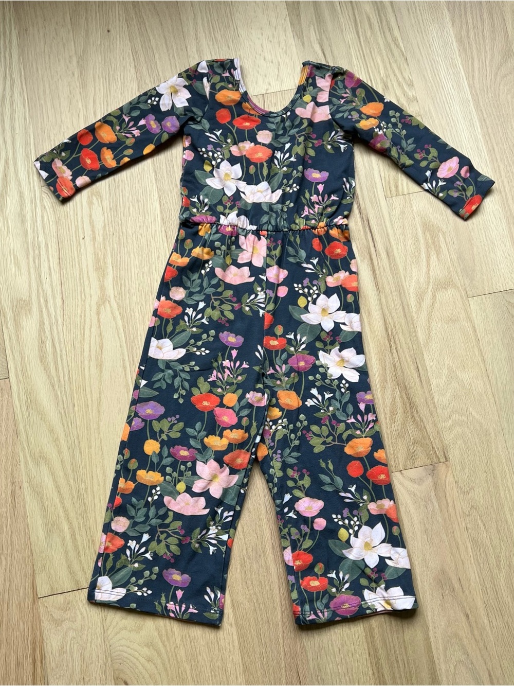 Alice and Ames Midnight Floral Wide Leg Romper size 5 new